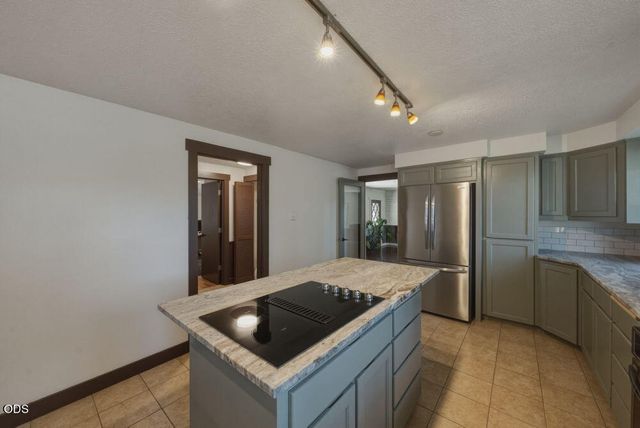 60282 Cree Circle, Bend, OR 97702