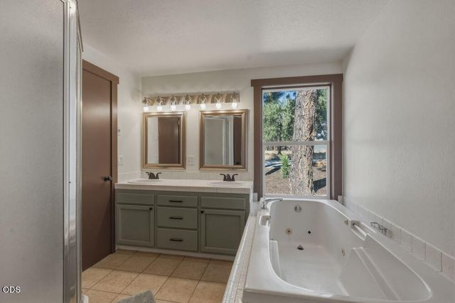 60282 Cree Circle, Bend, OR 97702