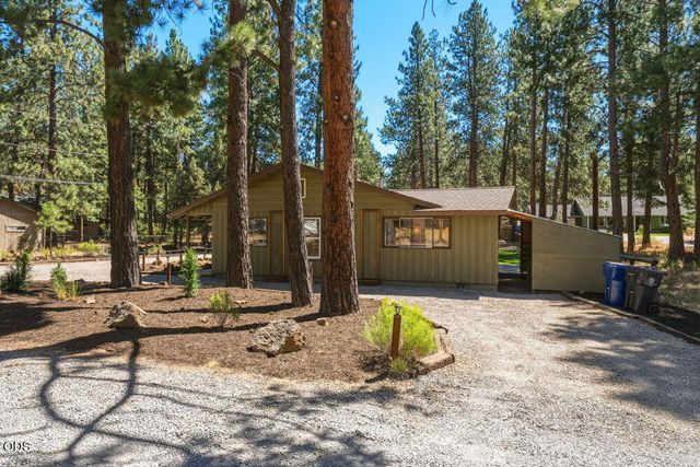 60282 Cree Circle, Bend, OR 97702