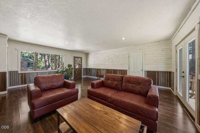 60282 Cree Circle, Bend, OR 97702