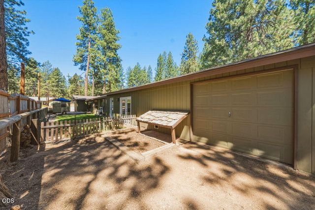 60282 Cree Circle, Bend, OR 97702