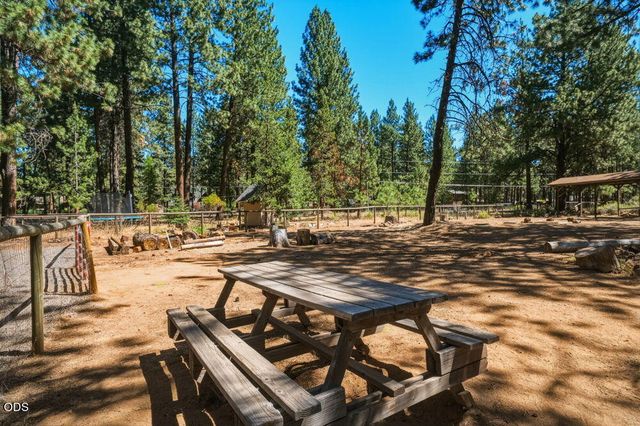 60282 Cree Circle, Bend, OR 97702