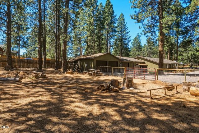 60282 Cree Circle, Bend, OR 97702
