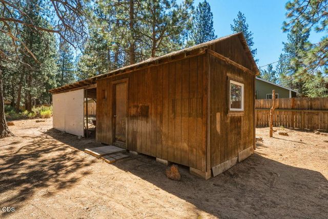 60282 Cree Circle, Bend, OR 97702