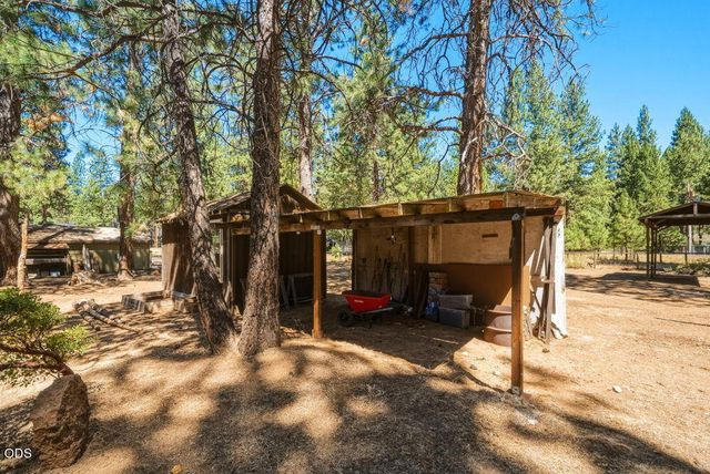 60282 Cree Circle, Bend, OR 97702