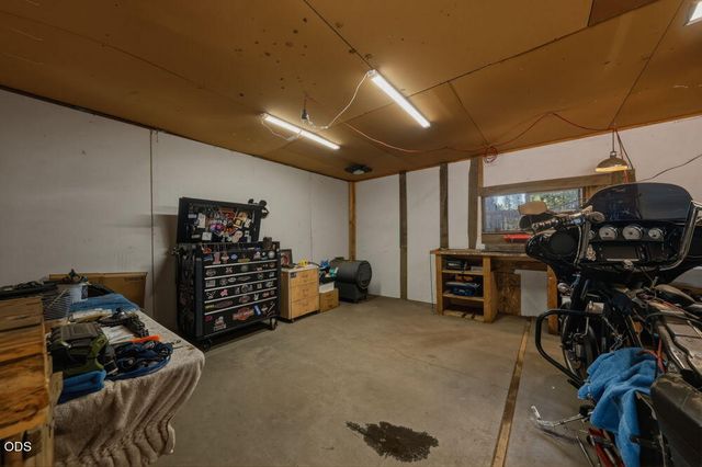 60282 Cree Circle, Bend, OR 97702