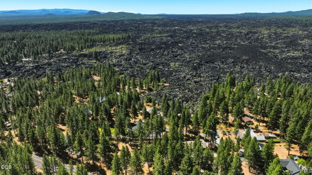 60282 Cree Circle, Bend, OR 97702