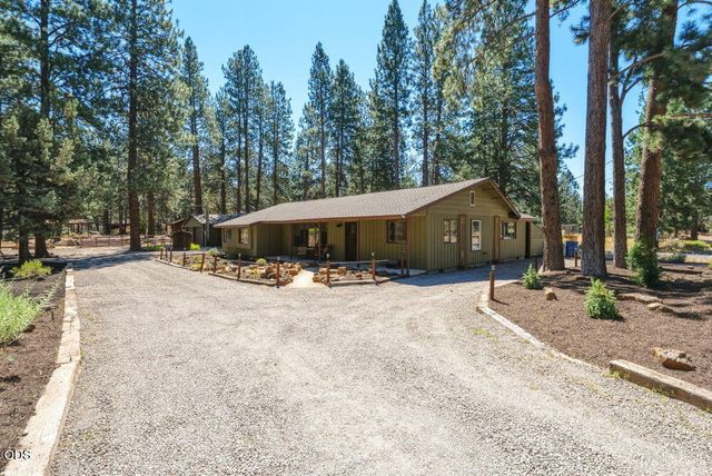 60282 Cree Circle, Bend, OR 97702
