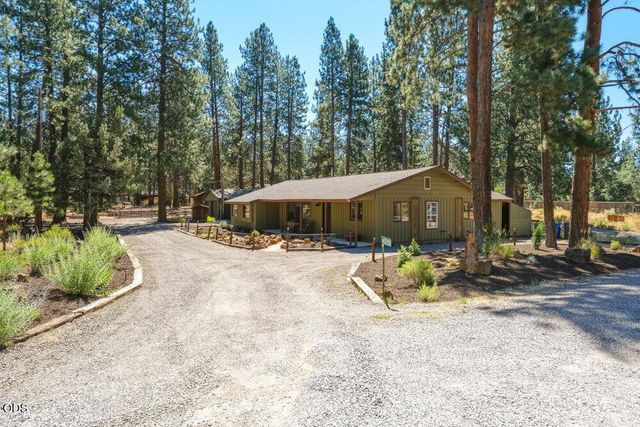 60282 Cree Circle, Bend, OR 97702