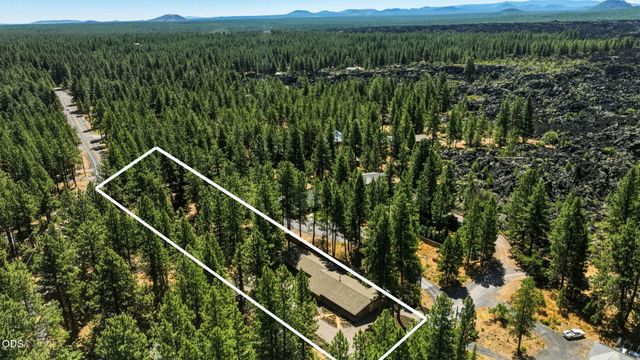 60282 Cree Circle, Bend, OR 97702