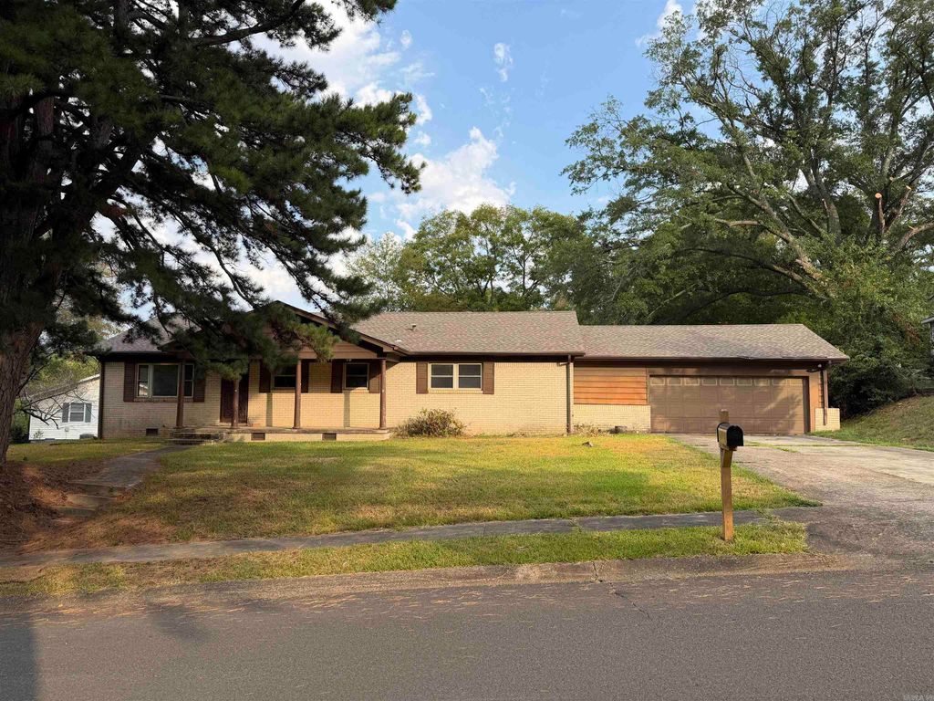 1008 North Place, Benton, AR 72019