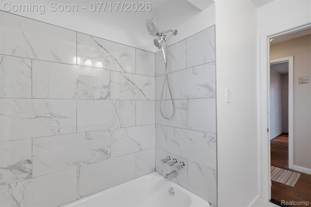 29697 Spoon, Madison Heights, MI 48071