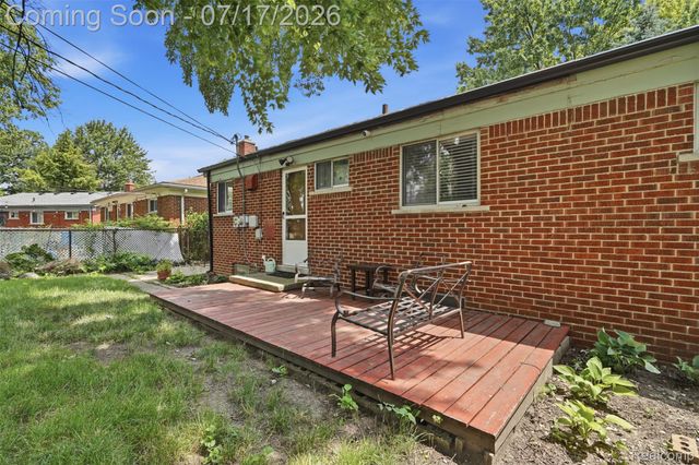 29697 Spoon, Madison Heights, MI 48071