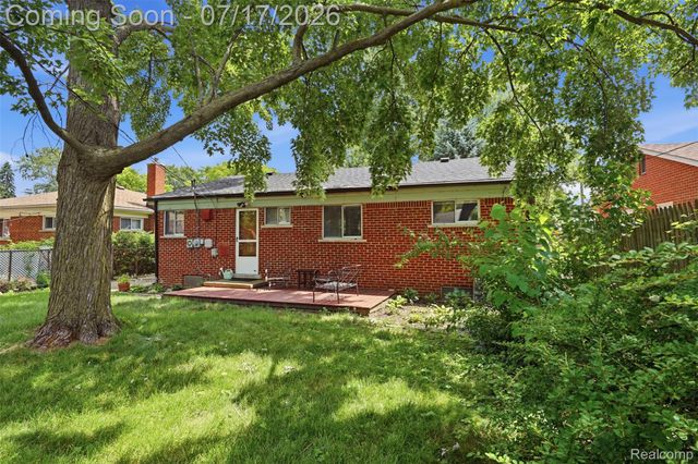 29697 Spoon, Madison Heights, MI 48071