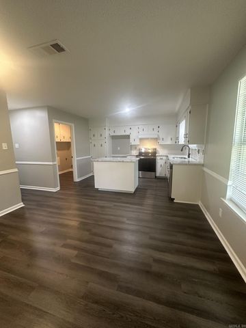 306 Lynnewood Drive, Sherwood, AR 72076