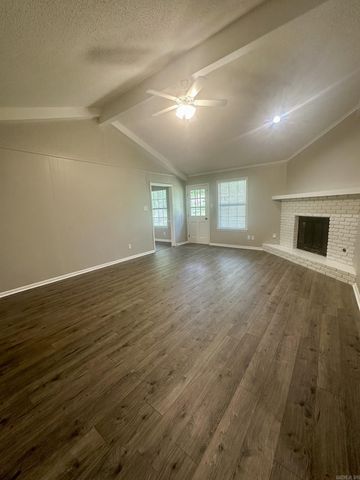 306 Lynnewood Drive, Sherwood, AR 72076