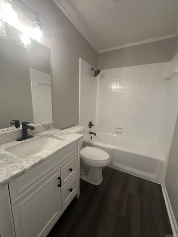 306 Lynnewood Drive, Sherwood, AR 72076