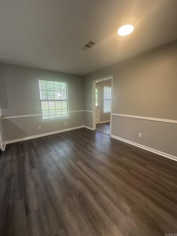 306 Lynnewood Drive, Sherwood, AR 72076