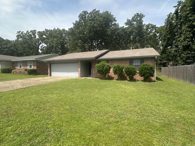 306 Lynnewood Drive, Sherwood, AR 72076
