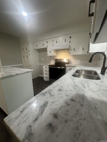 306 Lynnewood Drive, Sherwood, AR 72076