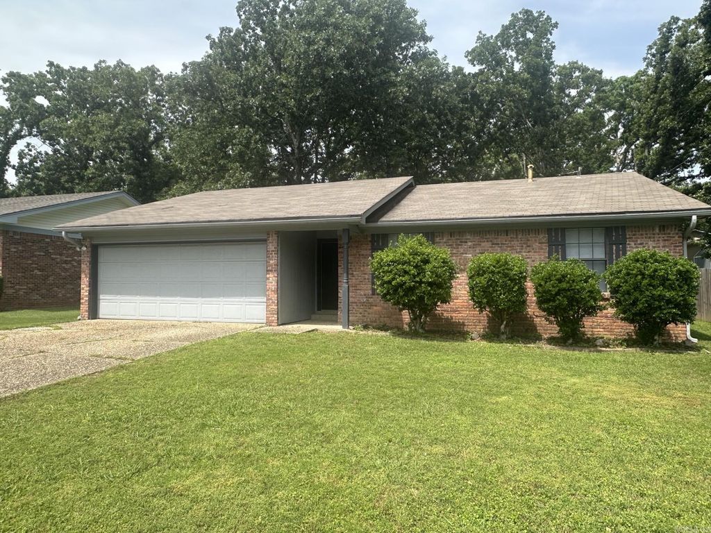 306 Lynnewood Drive, Sherwood, AR 72076