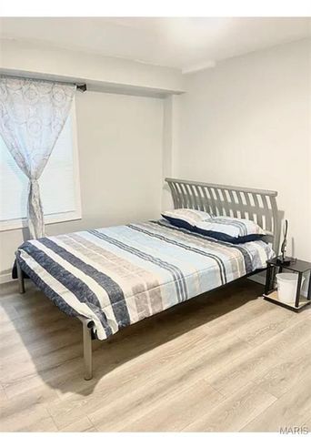 4978 Chippewa Street, St Louis, MO 63109