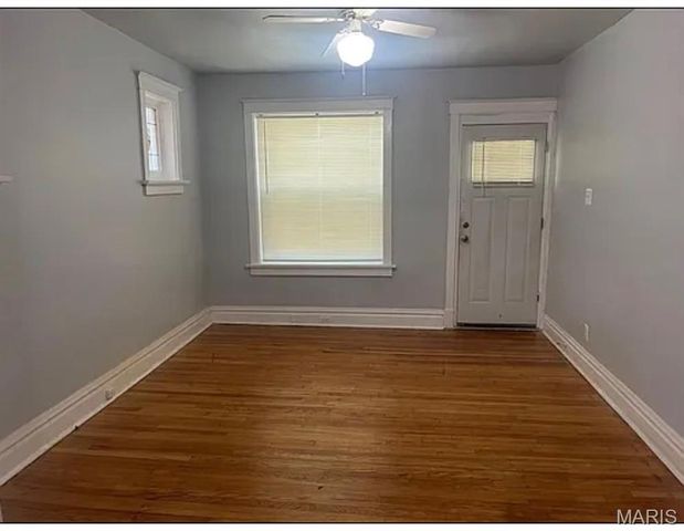 4978 Chippewa Street, St Louis, MO 63109