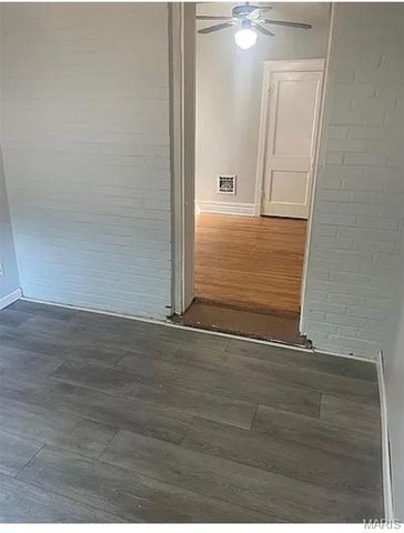 4978 Chippewa Street, St Louis, MO 63109