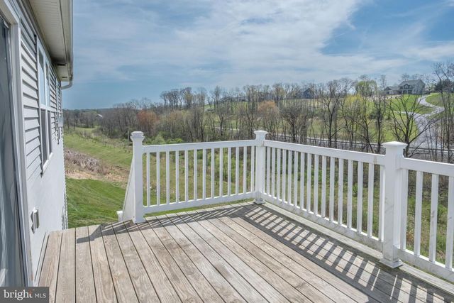 6042 STATION CIRCLE RD, Harrisburg, PA 17111
