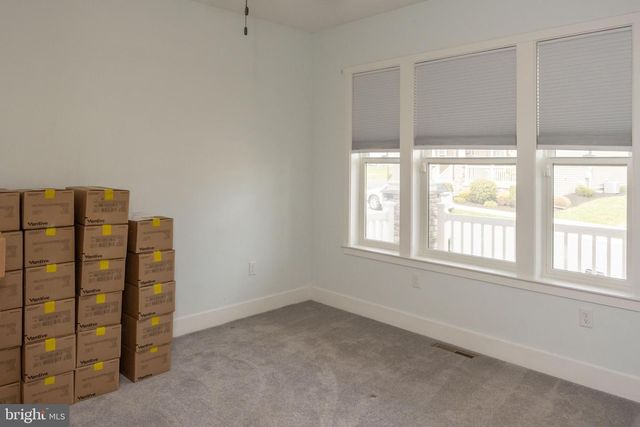 6042 STATION CIRCLE RD, Harrisburg, PA 17111