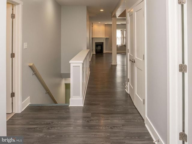 6042 STATION CIRCLE RD, Harrisburg, PA 17111