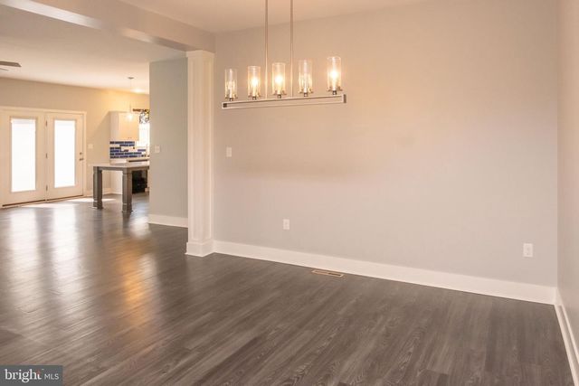 6042 STATION CIRCLE RD, Harrisburg, PA 17111