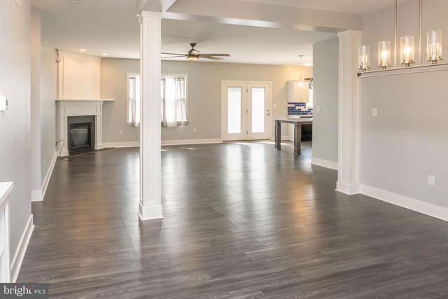 6042 STATION CIRCLE RD, Harrisburg, PA 17111