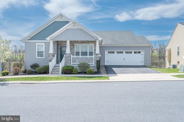 6042 STATION CIRCLE RD, Harrisburg, PA 17111