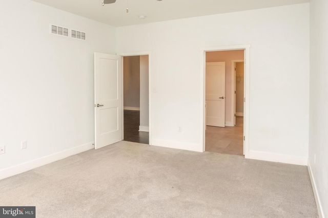 6042 STATION CIRCLE RD, Harrisburg, PA 17111