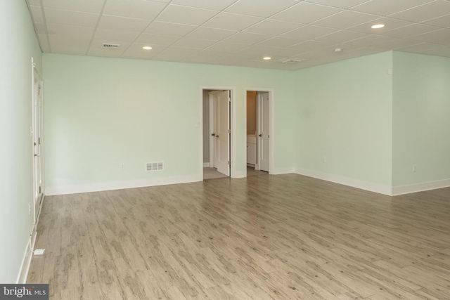 6042 STATION CIRCLE RD, Harrisburg, PA 17111