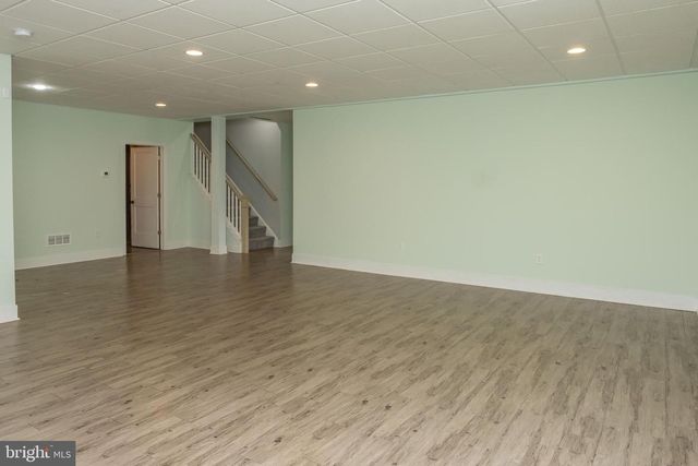 6042 STATION CIRCLE RD, Harrisburg, PA 17111
