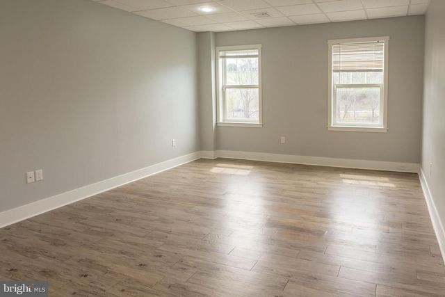 6042 STATION CIRCLE RD, Harrisburg, PA 17111