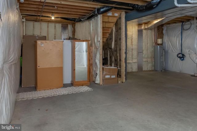 6042 STATION CIRCLE RD, Harrisburg, PA 17111