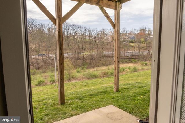6042 STATION CIRCLE RD, Harrisburg, PA 17111