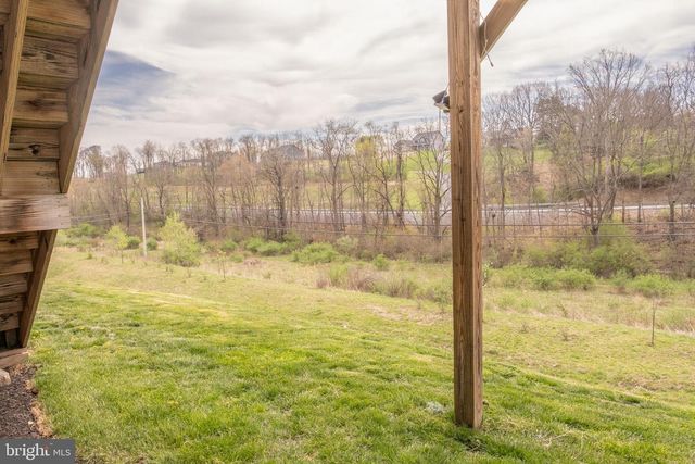 6042 STATION CIRCLE RD, Harrisburg, PA 17111