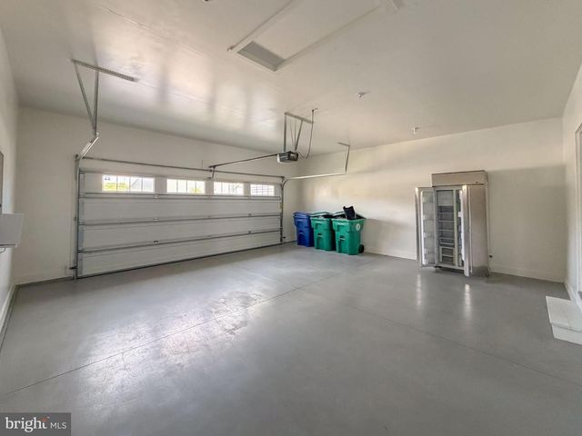 6042 STATION CIRCLE RD, Harrisburg, PA 17111