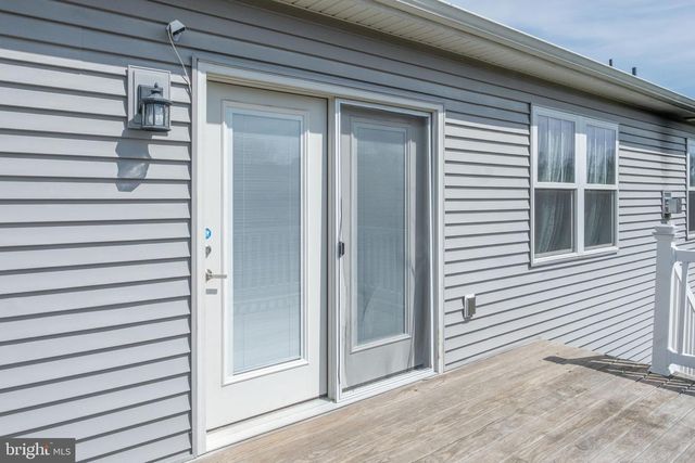 6042 STATION CIRCLE RD, Harrisburg, PA 17111