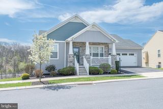 6042 STATION CIRCLE RD, Harrisburg, PA 17111