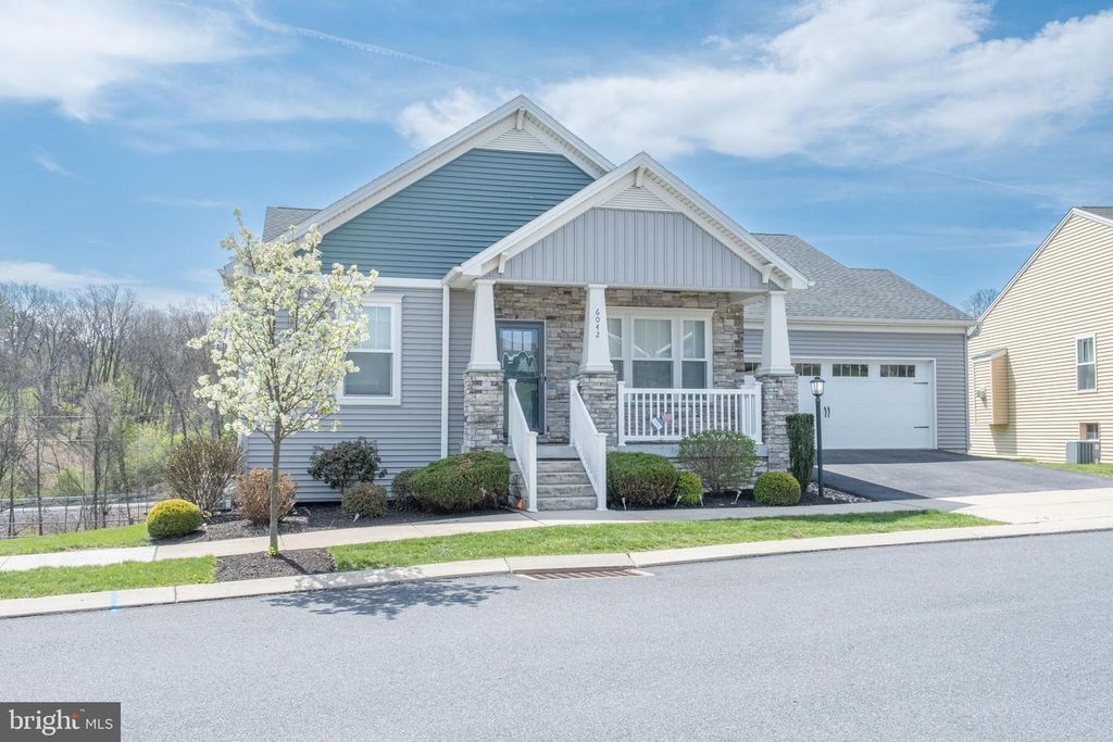 6042 STATION CIRCLE RD, Harrisburg, PA 17111