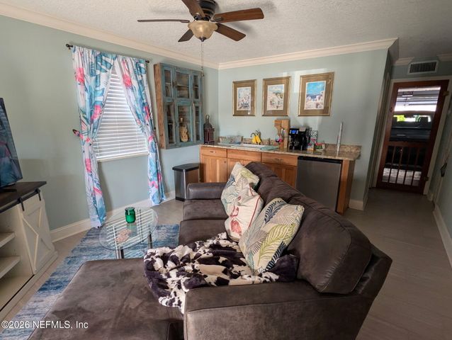 215 SPORTSMAN Drive, Welaka, FL 32193