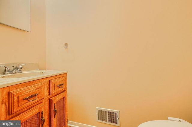 2 ROMANOFF CT, Baltimore, MD 21234