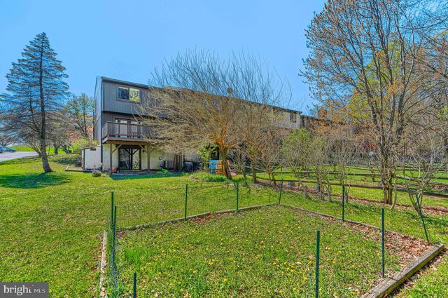2 ROMANOFF CT, Baltimore, MD 21234