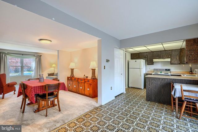 2 ROMANOFF CT, Baltimore, MD 21234