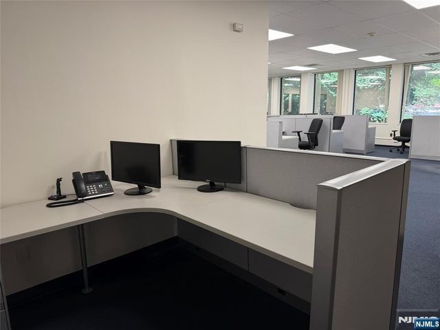 300 Knickerbocker Road Suite 3700, Cresskill, NJ 07626